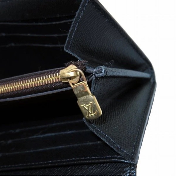 Louis Vuitton Sarah Wallet - Picture 7 of 9